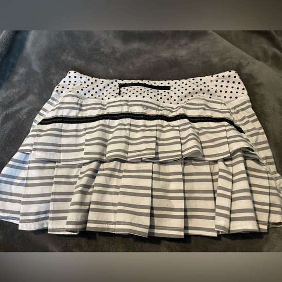 Lululemon Run: Pace Setter Skirt - Picture 2 of 3